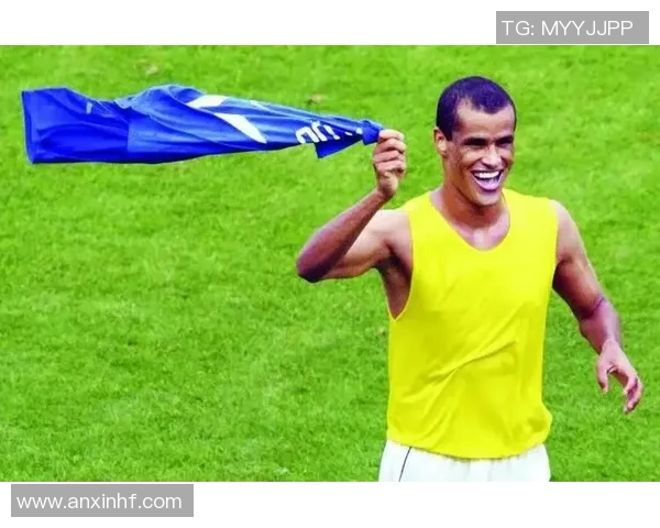 足球明星绿茵场上的传奇瞬间与辉煌成就全景回顾